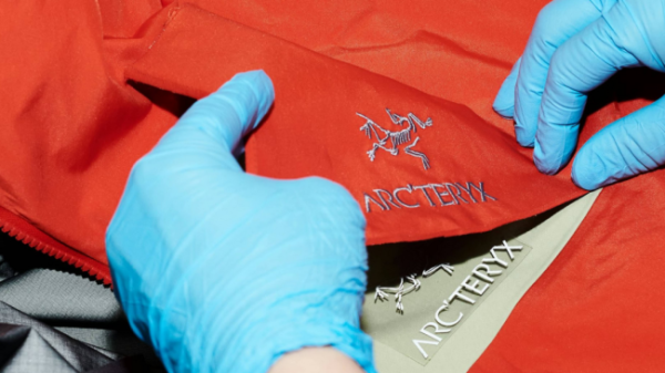 汇盈策略  始祖鸟“炸山”，伤及安踏